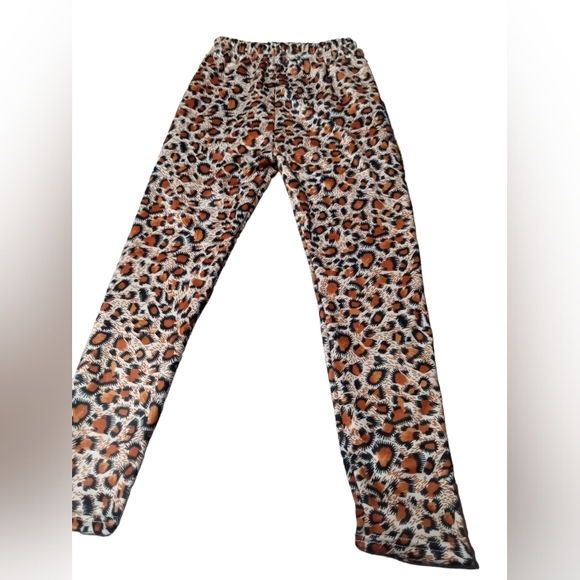 NWOT Girls ..Beach riot ribbed animal print leggings. Size Medium. - Picture 2 of 4